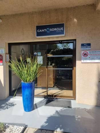 Hotel Cantosorgue L'Isle-sur-la-Sorgue Bagian luar foto